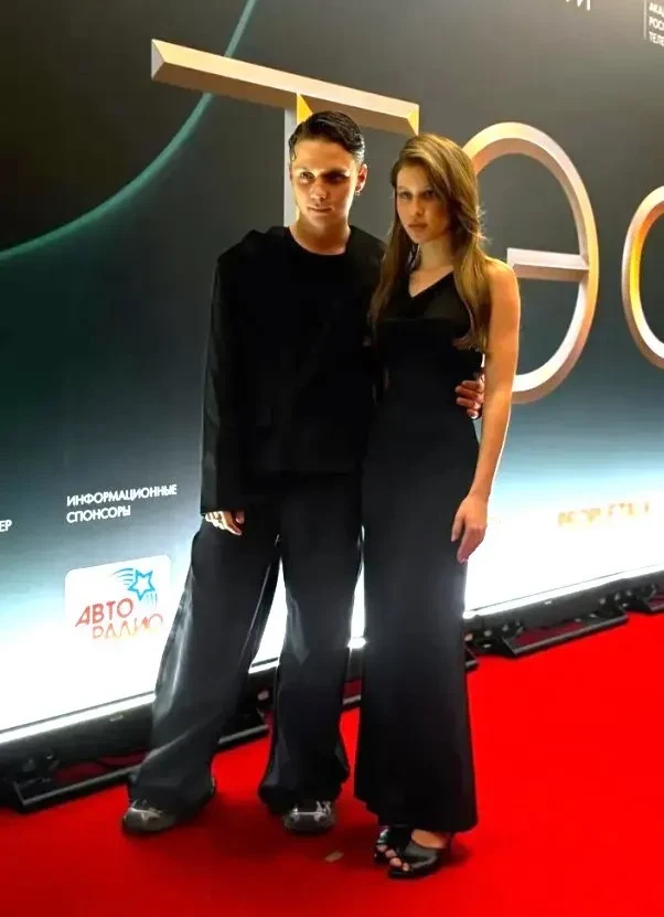 "Я прям навзрыд начинаю плакать". Ваня Дмитриенко рассказал, как отреагировал на сцену с насилием над героиней Анны Пересильд в сериале "Слово пацана"